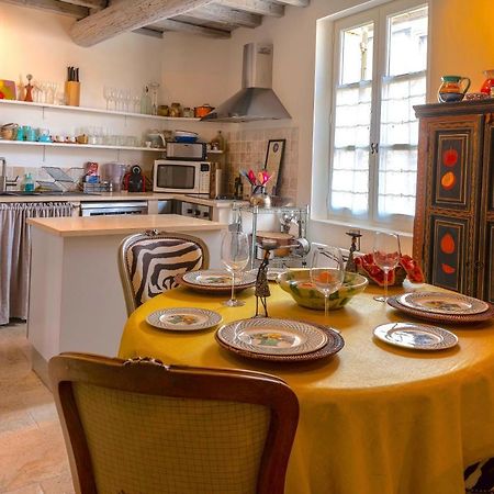 Apartamento Chez Vous Uzès Exterior foto